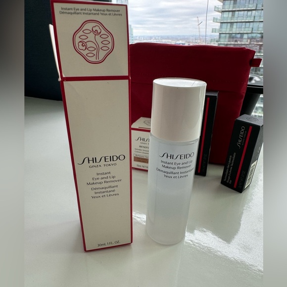 Shiseido Bundle (Wrinkle Cream, Makeup Remover , Mini Lipstick &Full Lash Serum) - Picture 2 of 7